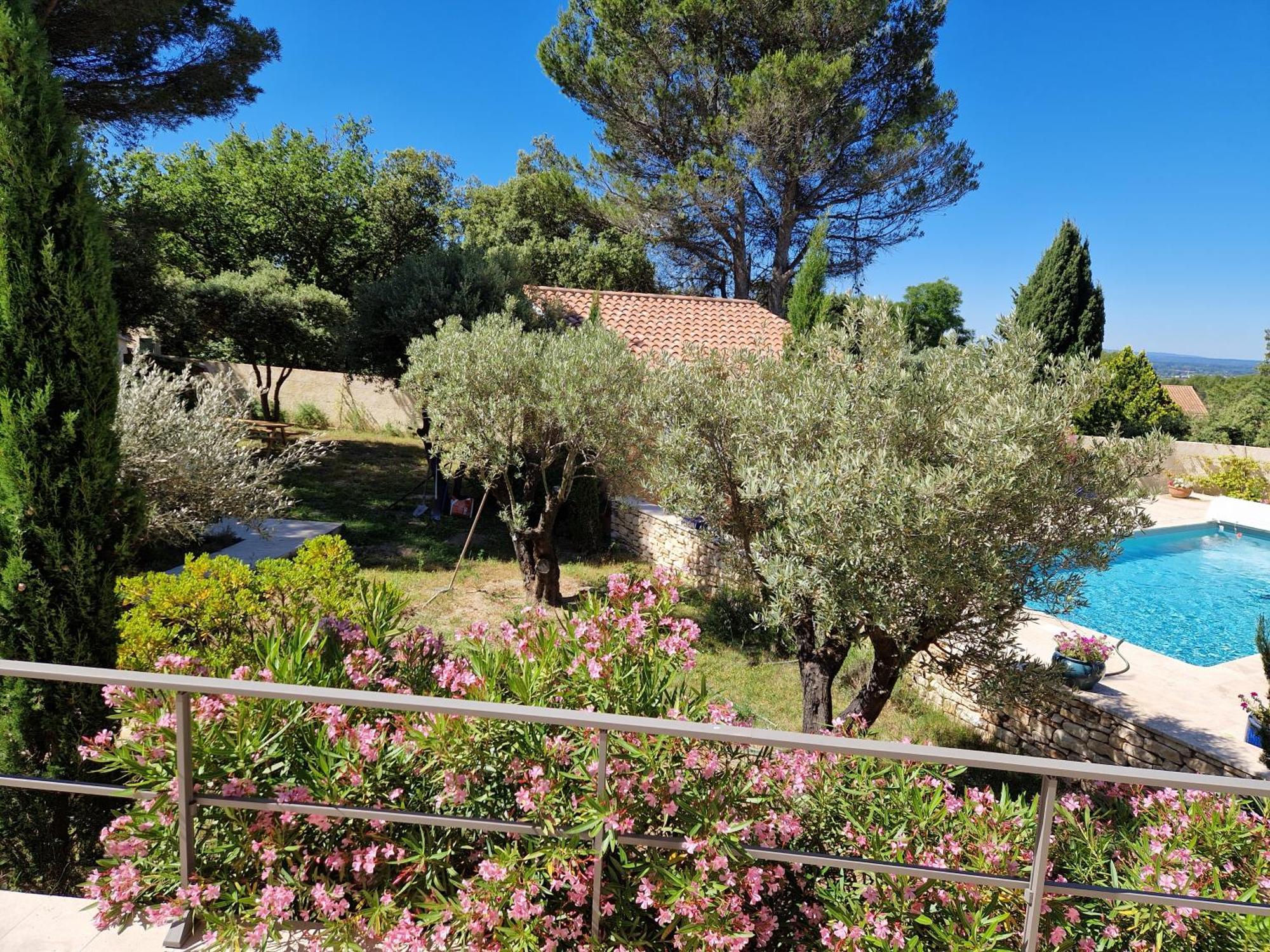 La Cigaliere Villa LʼIsle-sur-la-Sorgue Buitenkant foto